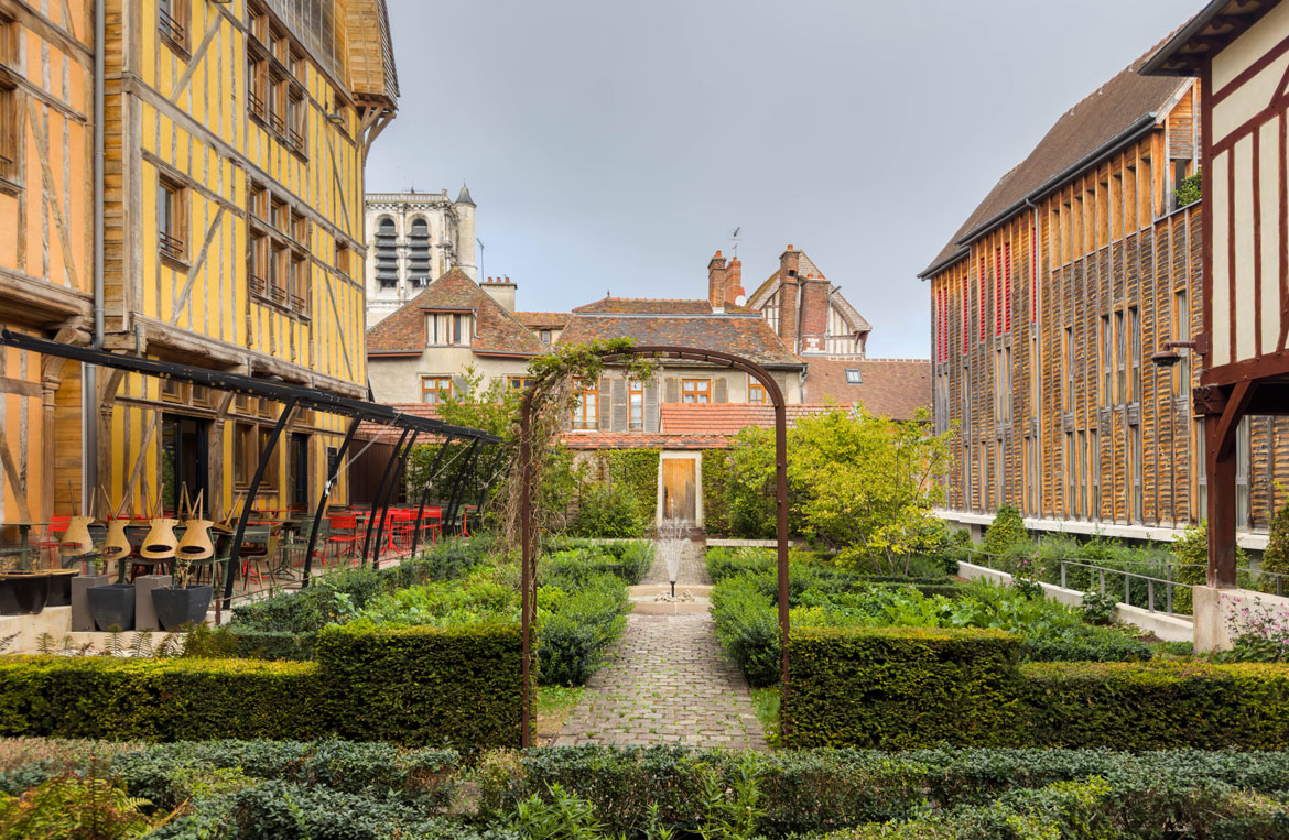 Troyes